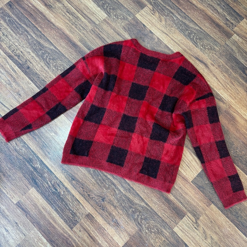 CYRUS Buffalo Plaid Red and Black Women's Sweater medium - Picture 4 of 6